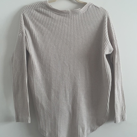 Cute American Eagle Top! - Picture 3 of 3